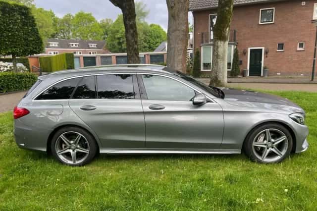Mercedes-Benz C-Klasse (2015) thumbnail 3