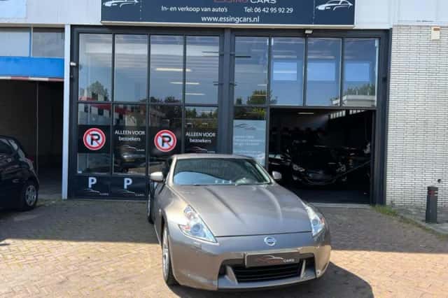 Nissan 370Z (2010) thumbnail 1