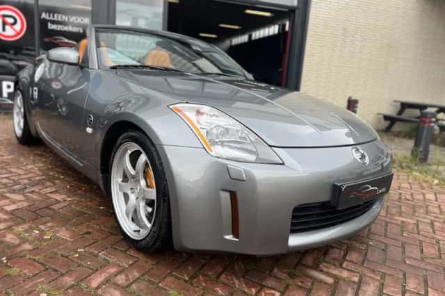 Nissan 350Z (2005) thumbnail 2