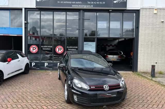 Volkswagen Golf (2010) thumbnail 1