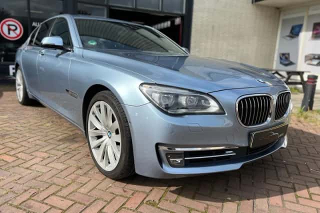 BMW 7-Serie (2012) thumbnail 2