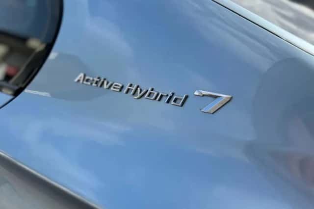 BMW 7-Serie (2012) thumbnail 5