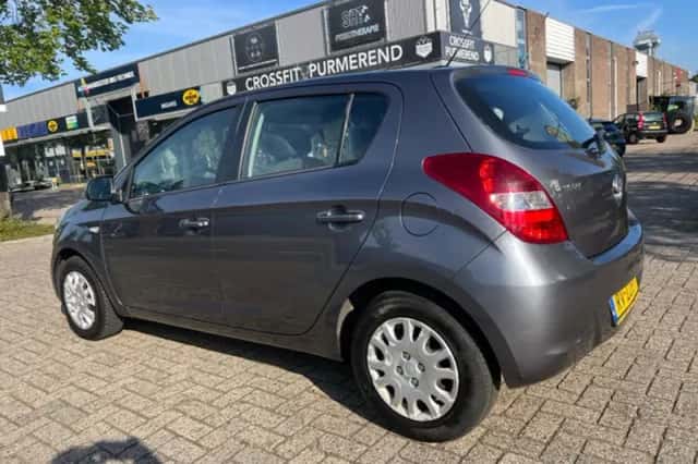 Hyundai i20 (2011) thumbnail 4