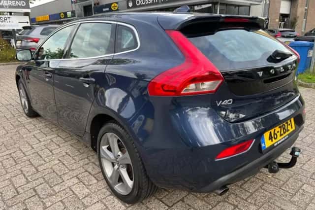 Volvo V40 (2012) thumbnail 4