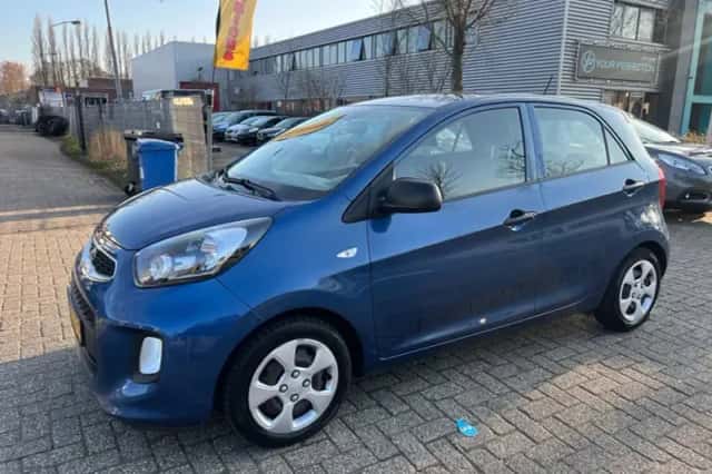 Kia Picanto (2015) thumbnail 2