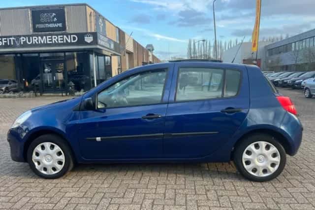 Renault Clio (2007) thumbnail 4