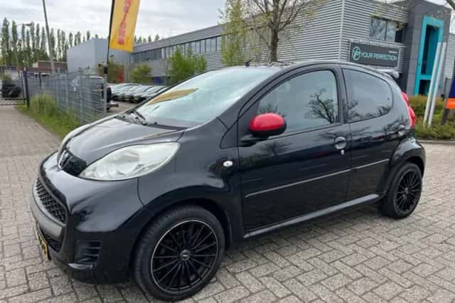 Peugeot 107 (2011) thumbnail 2