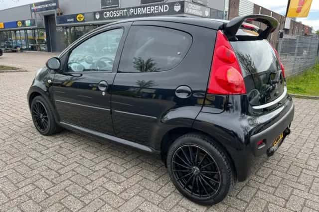 Peugeot 107 (2011) thumbnail 3