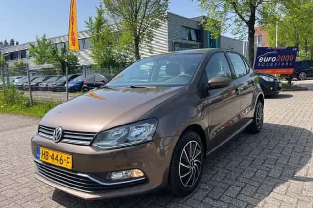 Volkswagen Polo (2015) thumbnail 1