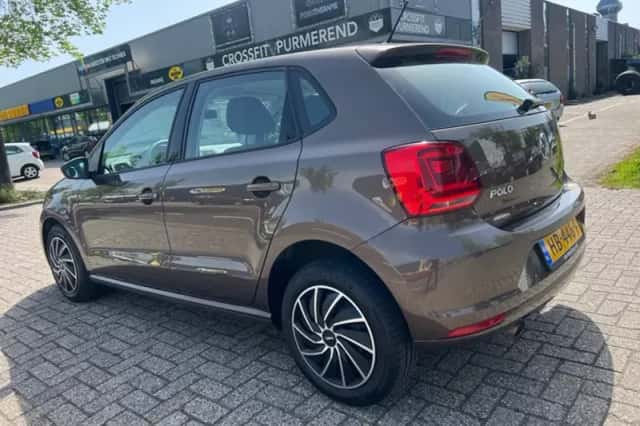 Volkswagen Polo (2015) thumbnail 4