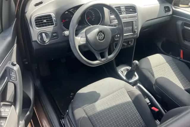 Volkswagen Polo (2015) thumbnail 6
