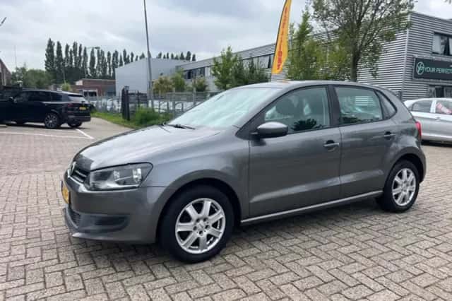 Volkswagen Polo (2009) thumbnail 2