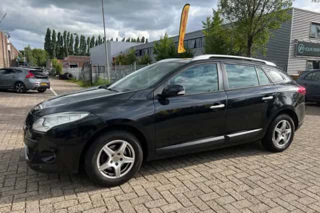 Renault Mégane (2011) thumbnail 2