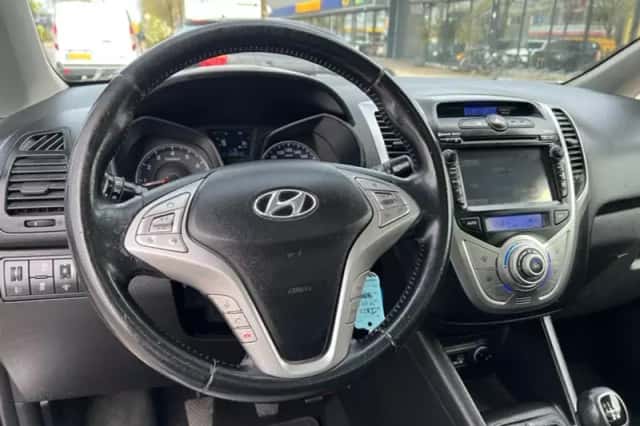Hyundai ix20 (2012) thumbnail 6