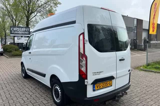 Ford Transit Custom (2013) thumbnail 4
