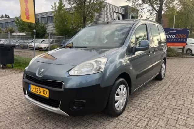 Peugeot Partner (2013) thumbnail 1