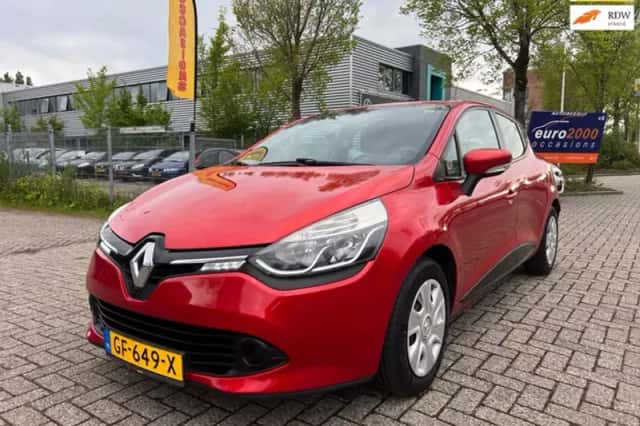 Renault Clio (2015) thumbnail 1