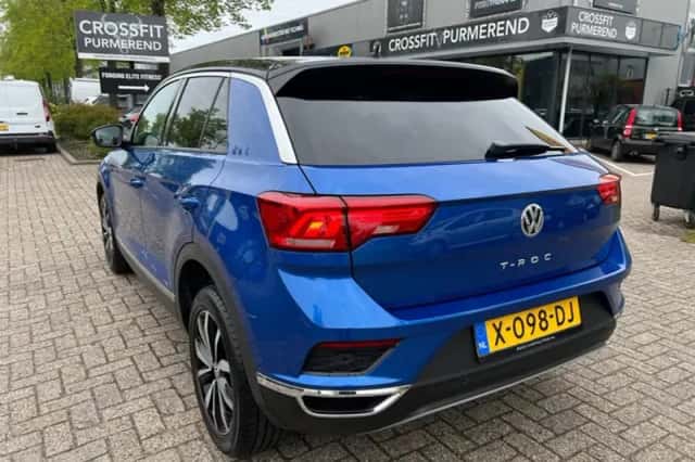 Volkswagen T-Roc (2019) thumbnail 4