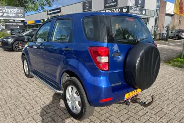 Daihatsu Terios (2009) thumbnail 4