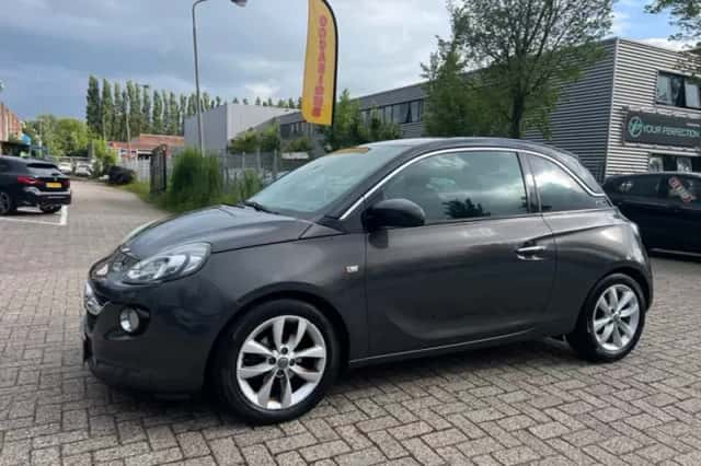 Opel Adam (2015) thumbnail 2