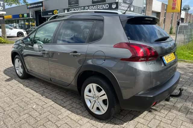 Peugeot 2008 (2019) thumbnail 3