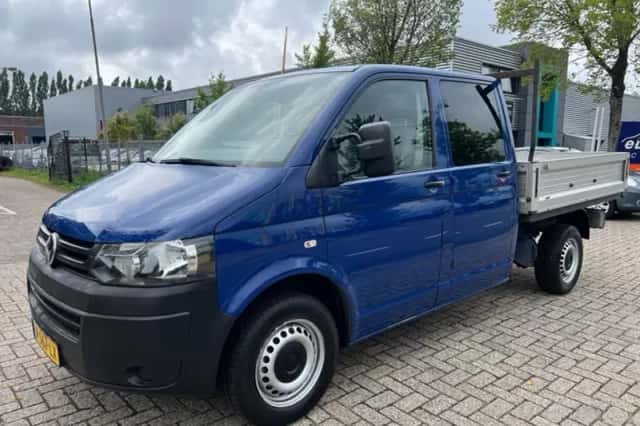 Volkswagen Transporter (2014) thumbnail 2