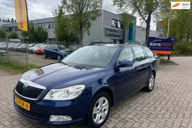 Škoda Octavia (2011) thumbnail 1