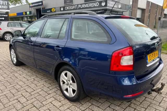 Škoda Octavia (2011) thumbnail 3