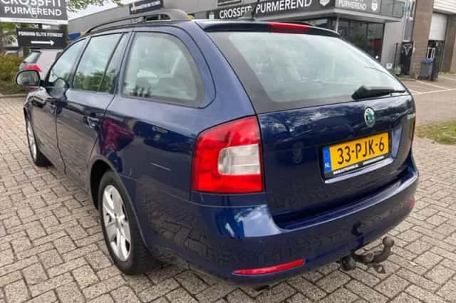 Škoda Octavia (2011) thumbnail 4