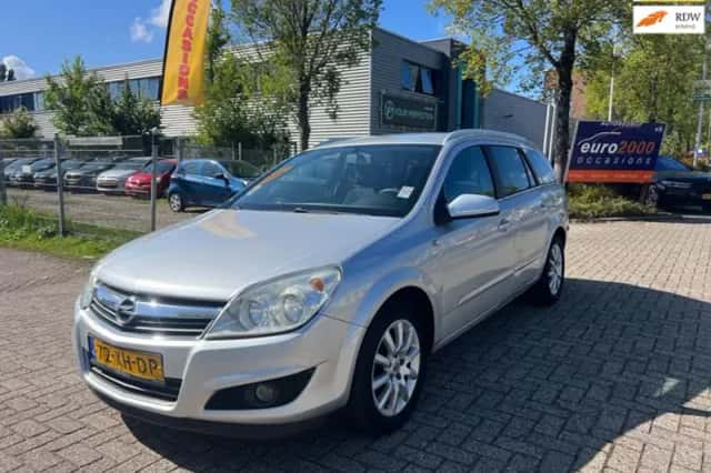 Opel Astra (2007) thumbnail 1