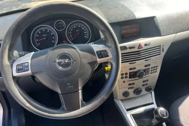 Opel Astra (2007) thumbnail 6