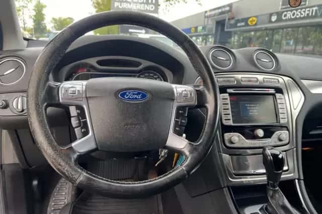 Ford Mondeo (2010) thumbnail 6