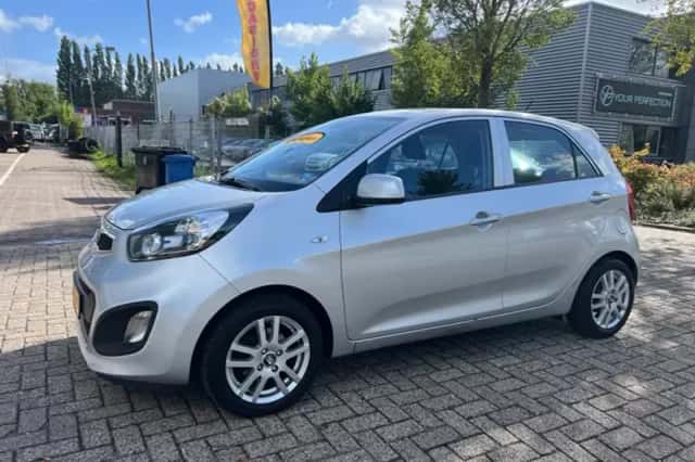 Kia Picanto (2013) thumbnail 2