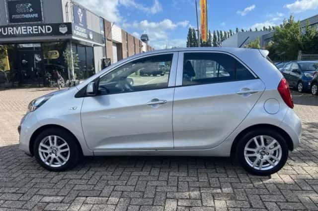 Kia Picanto (2013) thumbnail 3