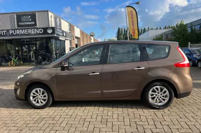 Renault Grand Scénic (2009) thumbnail 3