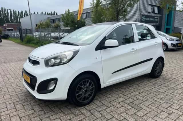 Kia Picanto (2012) thumbnail 2
