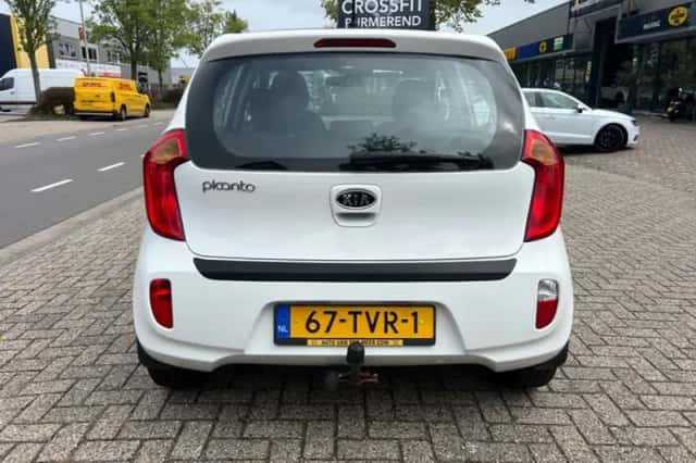 Kia Picanto (2012) thumbnail 6