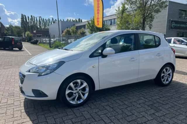 Opel Corsa (2015) thumbnail 2
