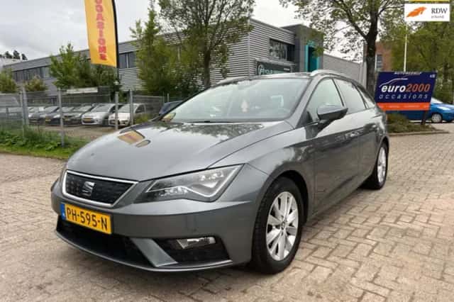 SEAT Leon (2017) thumbnail 1