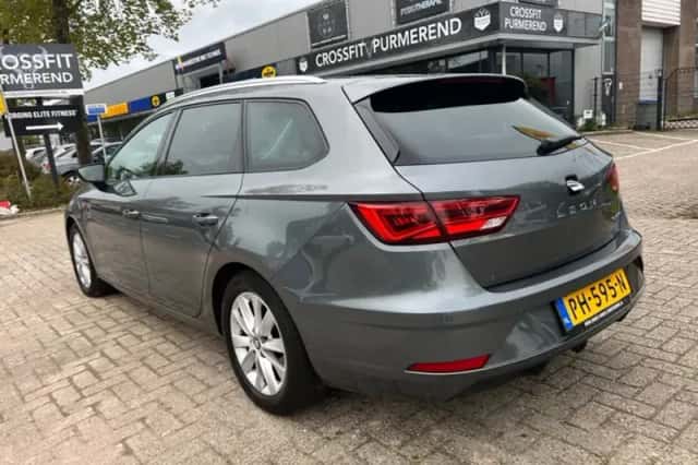 SEAT Leon (2017) thumbnail 5