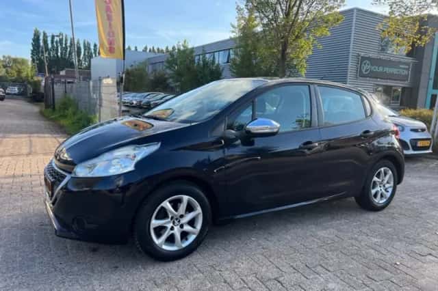 Peugeot 208 (2014) thumbnail 2