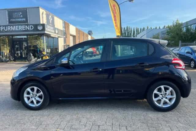 Peugeot 208 (2014) thumbnail 3