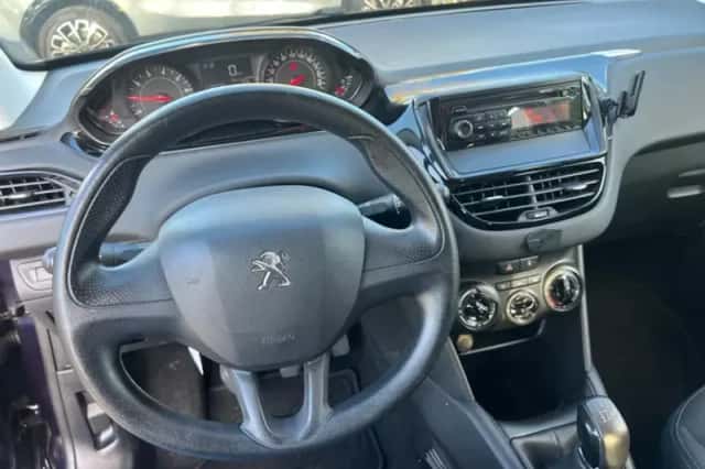 Peugeot 208 (2014) thumbnail 6