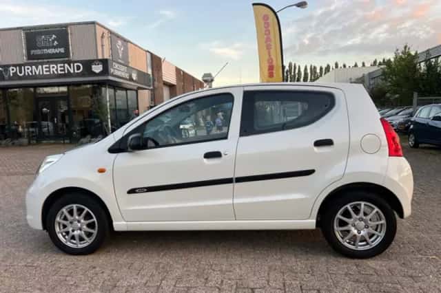 Suzuki Alto (2013) thumbnail 2