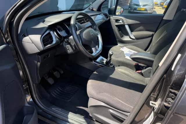 Citroën C3 (2012) thumbnail 6