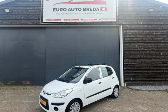 Hyundai i10 (2010) thumbnail 1