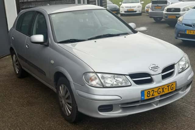 Nissan Almera (2001) thumbnail 4