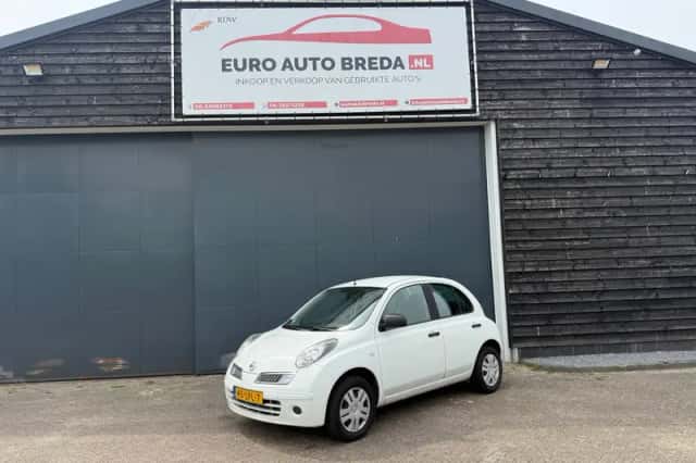 Nissan Micra (2010) thumbnail 1