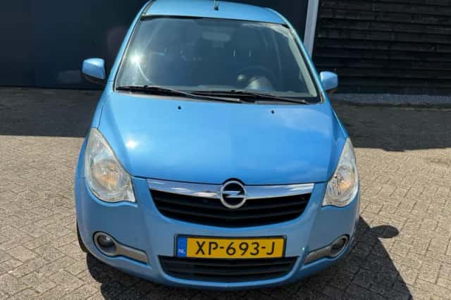 Opel Agila (2009) thumbnail 6