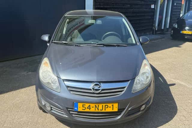 Opel Corsa (2010) thumbnail 6